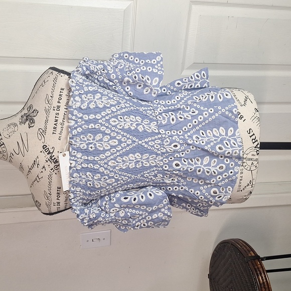 NEW! Olivaceous Smocked Top Women Small - Picture 6 of 7